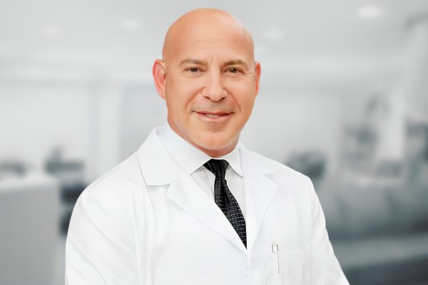 Breast Implants Expert, Dr. Ary Krau